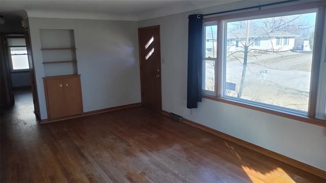 2729 14th Avenue SE, Cedar Rapids, IA 52403