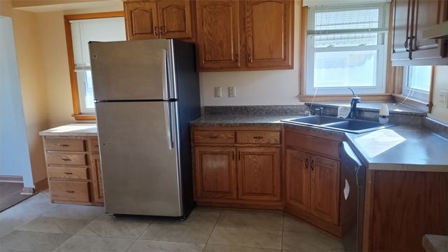 2729 14th Avenue SE, Cedar Rapids, IA 52403