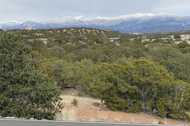 18 Sundance Drive, Santa Fe, NM 87506