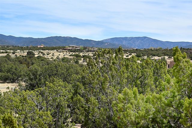 18 Sundance Drive, Santa Fe, NM 87506