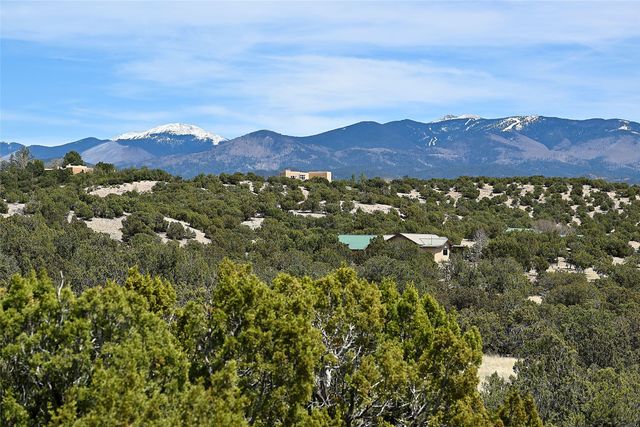 18 Sundance Drive, Santa Fe, NM 87506