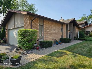 3132 STONEGATE Court, Flossmoor, IL 60422