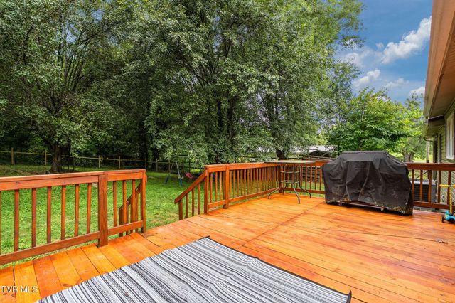 126 Dennison Drive, Whitesburg, TN 37891