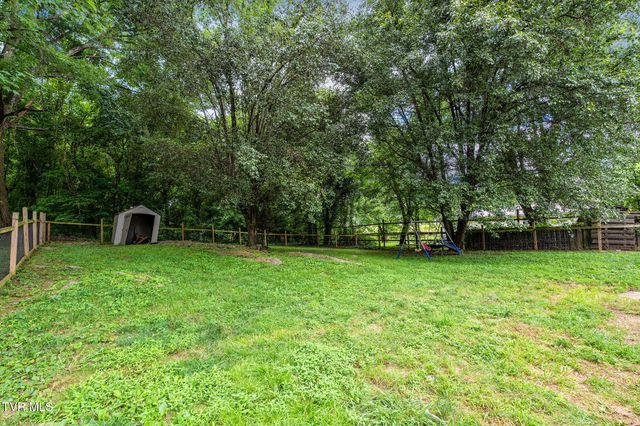 126 Dennison Drive, Whitesburg, TN 37891