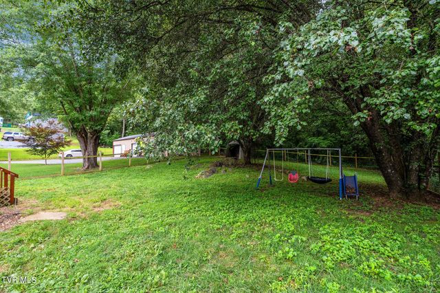 126 Dennison Drive, Whitesburg, TN 37891