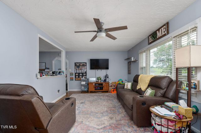 126 Dennison Drive, Whitesburg, TN 37891