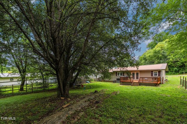 126 Dennison Drive, Whitesburg, TN 37891