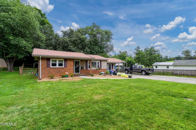 126 Dennison Drive, Whitesburg, TN 37891