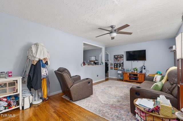 126 Dennison Drive, Whitesburg, TN 37891