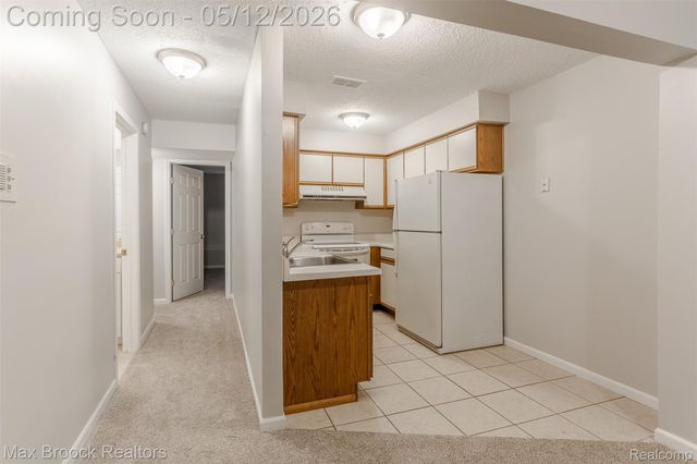 8385 Pontiac Lake Road 14, White Lake Charter Township, MI 48386