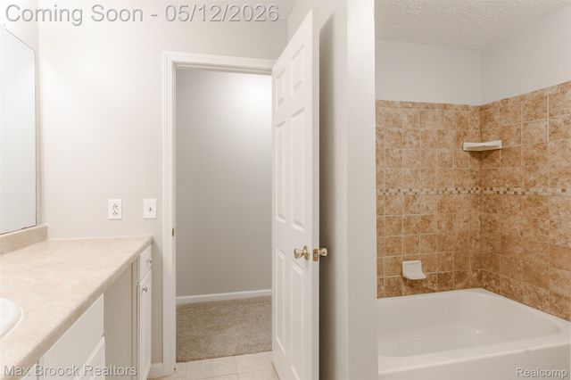 8385 Pontiac Lake Road 14, White Lake Charter Township, MI 48386
