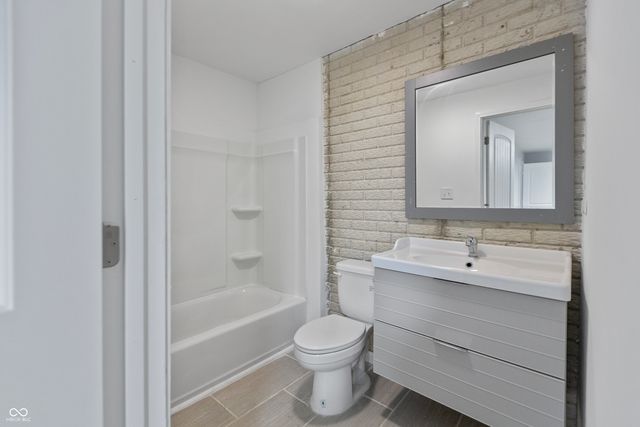 6258 Eldridge Road, Terre Haute, IN 47802