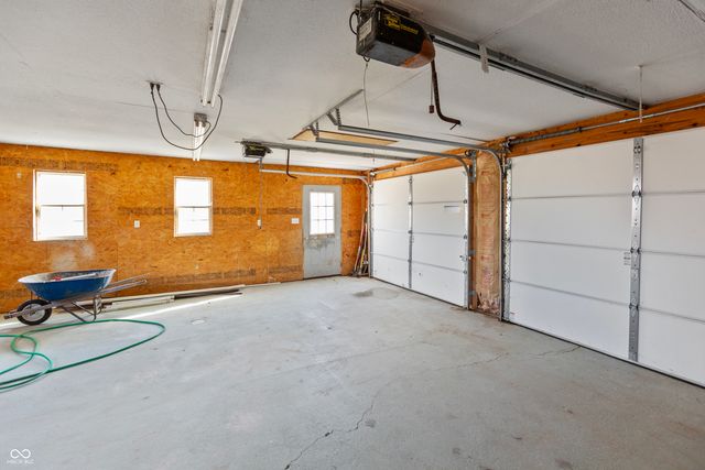 6258 Eldridge Road, Terre Haute, IN 47802