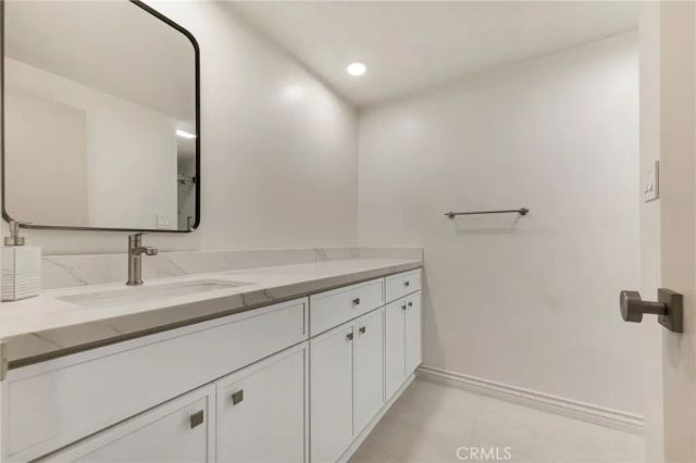 4807 Woodley Avenue 208, Encino, CA 91436