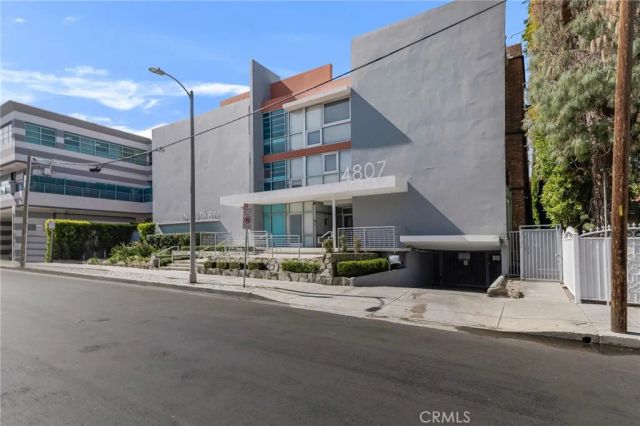 4807 Woodley Avenue 208, Encino, CA 91436