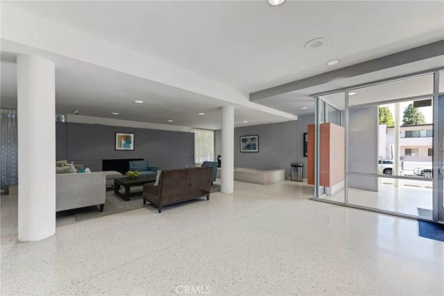 4807 Woodley Avenue 208, Encino, CA 91436