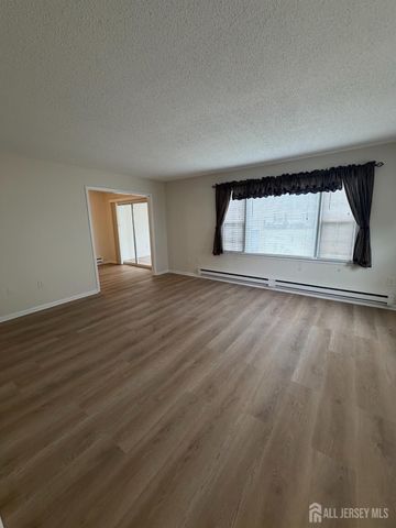 493-B Somerset Lane, Monroe, NJ 08831