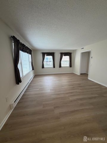 493-B Somerset Lane, Monroe, NJ 08831