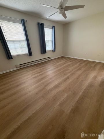 493-B Somerset Lane, Monroe, NJ 08831