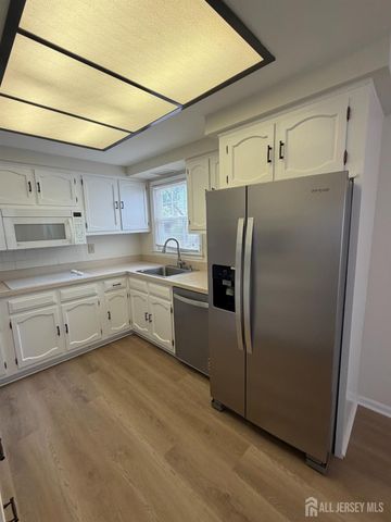 493-B Somerset Lane, Monroe, NJ 08831