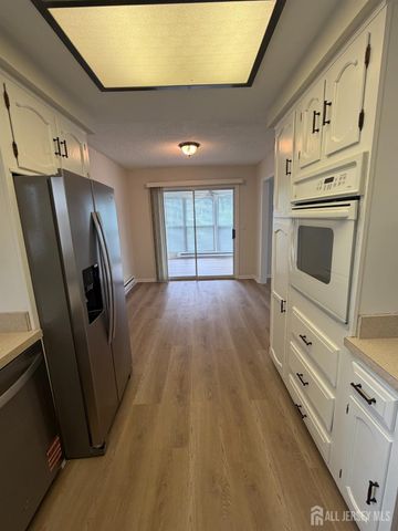 493-B Somerset Lane, Monroe, NJ 08831