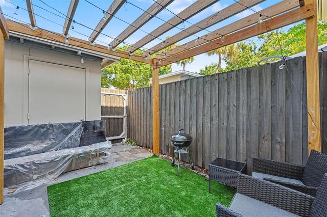 4505 LA CAPRI COURT, Tampa, FL 33611