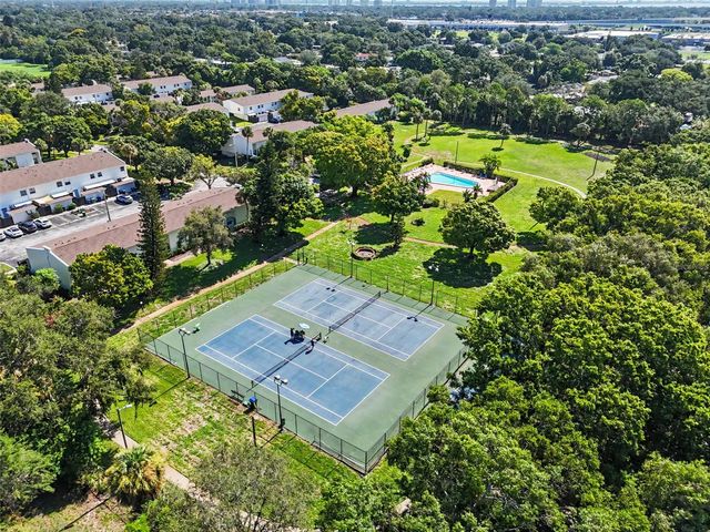 4505 LA CAPRI COURT, Tampa, FL 33611