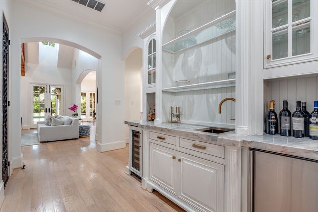 6430 Stefani Drive, Dallas, TX 75225