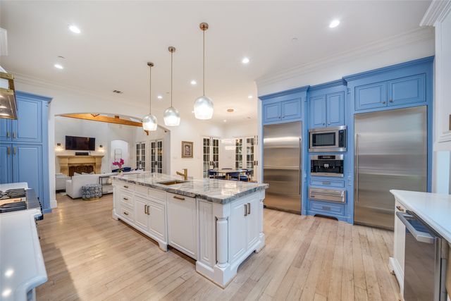 6430 Stefani Drive, Dallas, TX 75225
