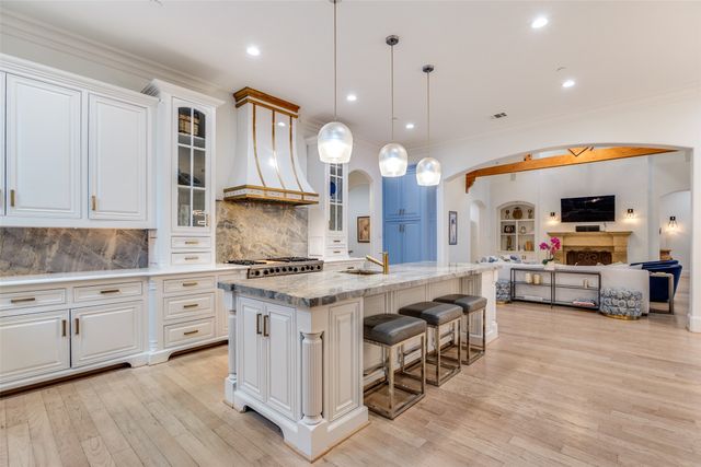 6430 Stefani Drive, Dallas, TX 75225