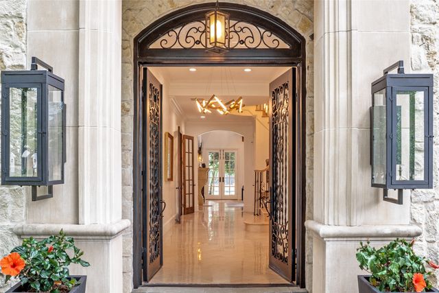 6430 Stefani Drive, Dallas, TX 75225