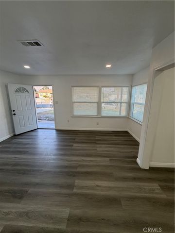 7248 Kensington Court, Highland, CA 92346