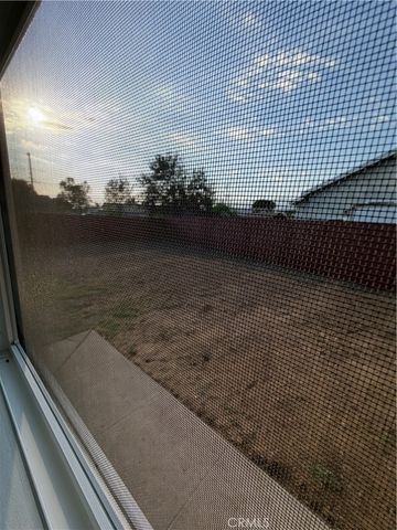 7248 Kensington Court, Highland, CA 92346