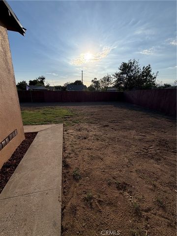 7248 Kensington Court, Highland, CA 92346