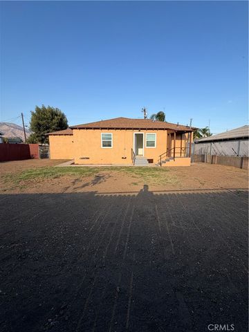 7248 Kensington Court, Highland, CA 92346