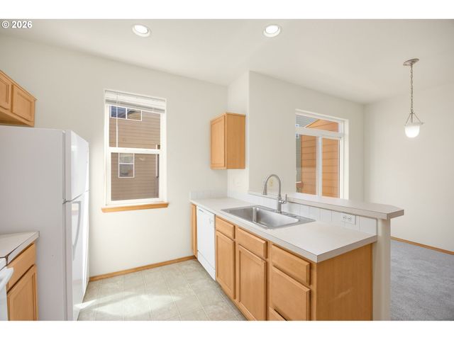 17369 Sw SARAH ELLEN Ct, Beaverton, OR 97078