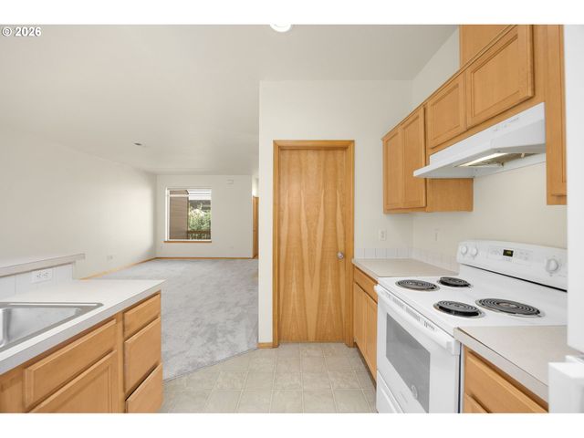 17369 Sw SARAH ELLEN Ct, Beaverton, OR 97078