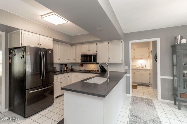 4735 Springbrook Drive, Toledo, OH 43615