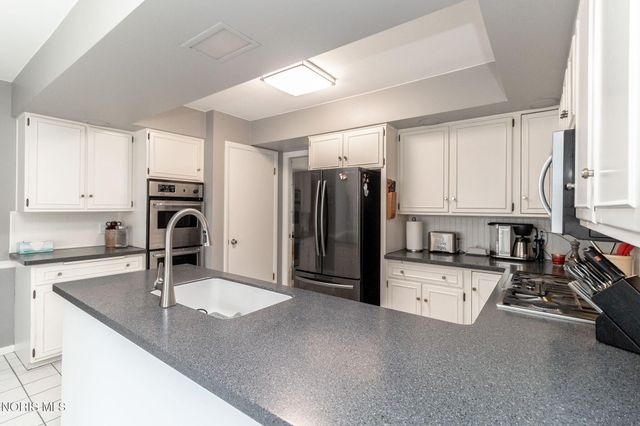 4735 Springbrook Drive, Toledo, OH 43615