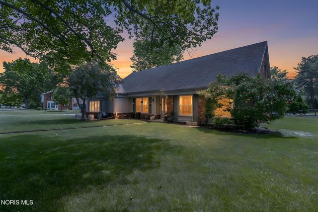 4735 Springbrook Drive, Toledo, OH 43615