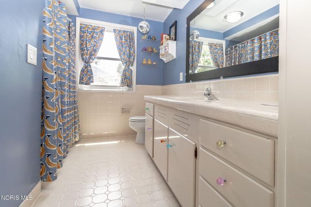 4735 Springbrook Drive, Toledo, OH 43615
