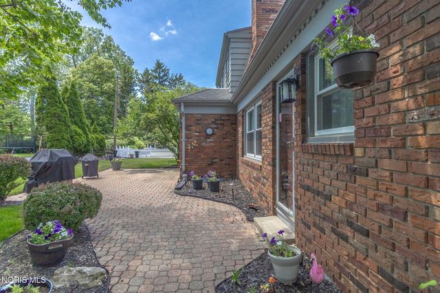 4735 Springbrook Drive, Toledo, OH 43615