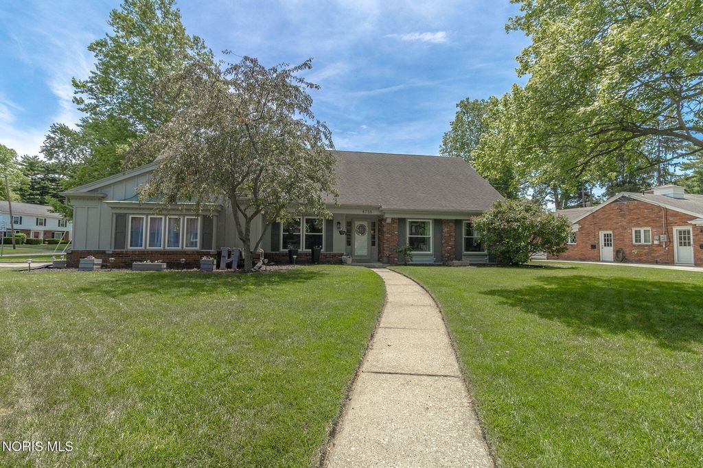 4735 Springbrook Drive, Toledo, OH 43615