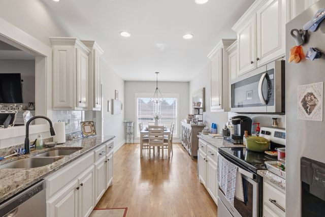 174 Fieldstone Ln, Springfield, TN 37172