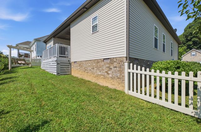 174 Fieldstone Ln, Springfield, TN 37172