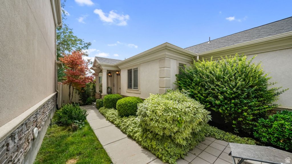 1155 W HOLLOW VIEW WAY, West Jordan, UT 84084 — photo 2