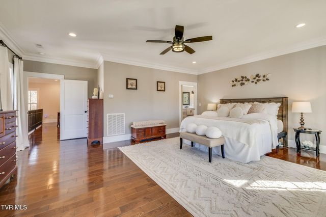 2125 Saint Erics Court, Kingsport, TN 37660