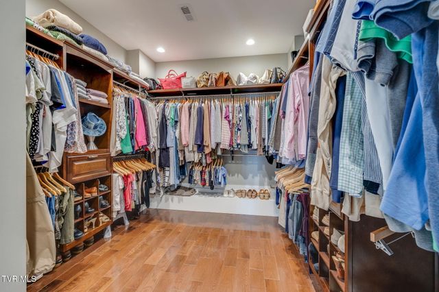 2125 Saint Erics Court, Kingsport, TN 37660