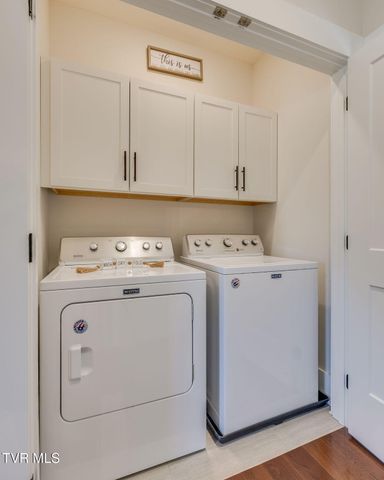 2125 Saint Erics Court, Kingsport, TN 37660