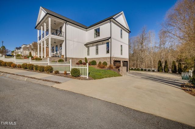 2125 Saint Erics Court, Kingsport, TN 37660